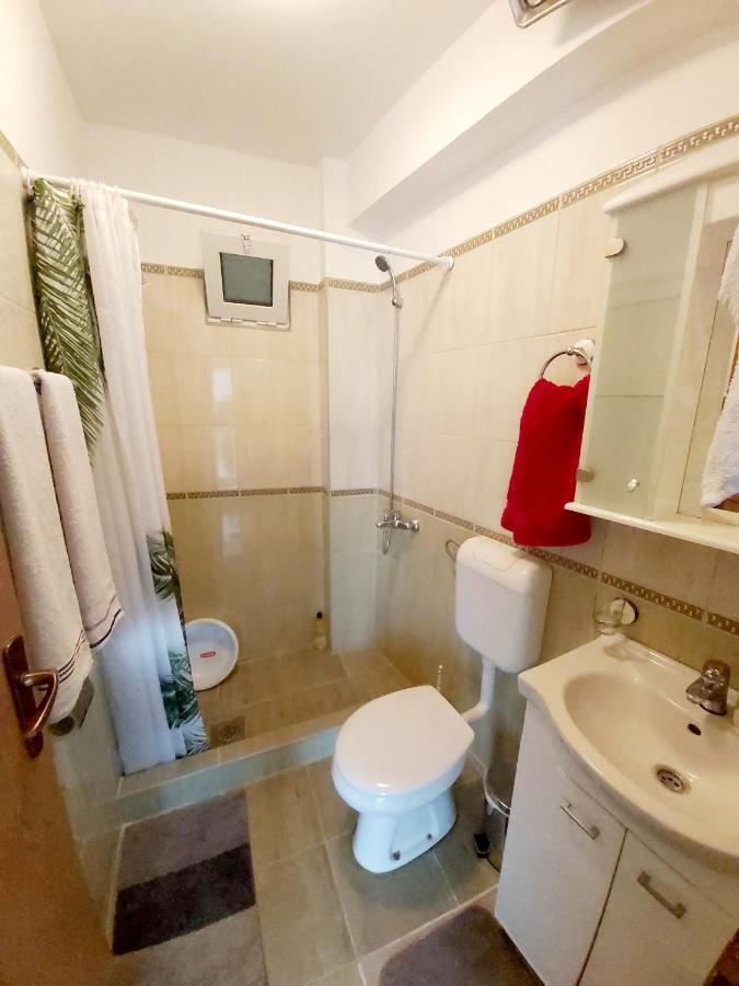 Risan Center Apartment ภายนอก รูปภาพ