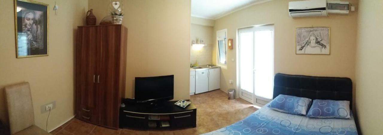 Risan Center Apartment ภายนอก รูปภาพ