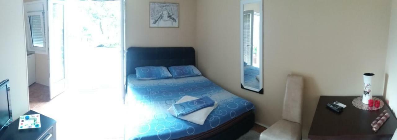 Risan Center Apartment ภายนอก รูปภาพ